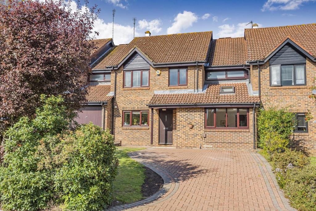 Oakham Drive, Bromley 5 bed terraced house £800,000