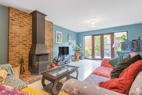 20 Oakham Drive, Bromley, BR2 0XE