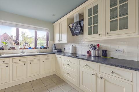 20 Oakham Drive, Bromley, BR2 0XE