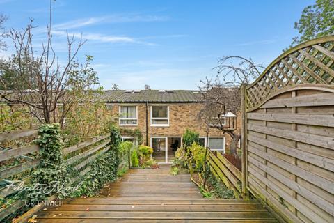 16 Rangers Square, London, SE10 8HR