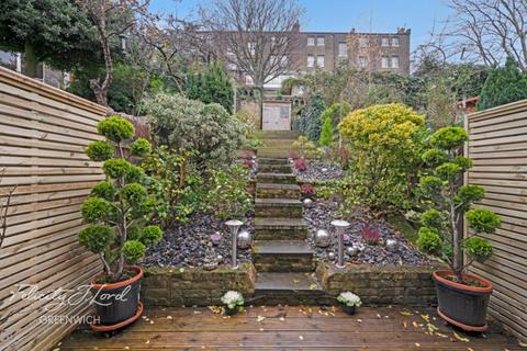 16 Rangers Square, London, SE10 8HR
