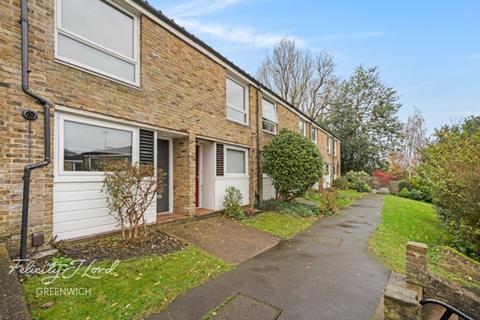 16 Rangers Square, London, SE10 8HR