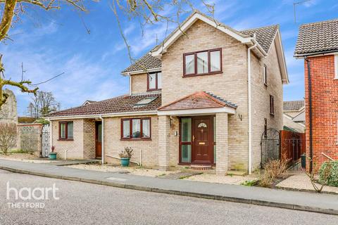 20 Canons Close, Thetford, IP24 3PW