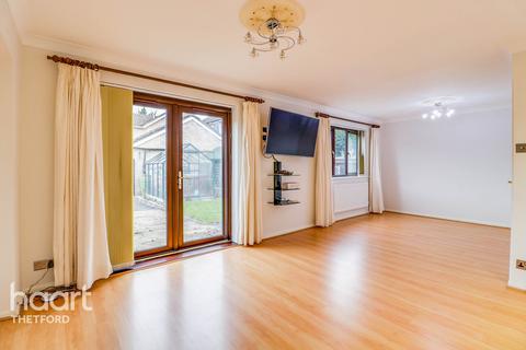 20 Canons Close, Thetford, IP24 3PW