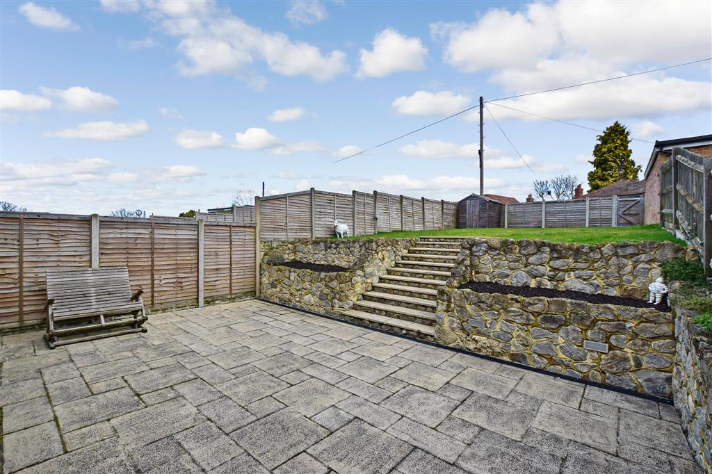 Birling Avenue, Bearsted, Maidstone, Kent 3 bed semidetached house £