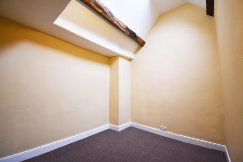 2 bedroom flat to rent, 8 High Street, Leominster