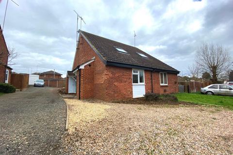 77 Redland Drive, Northampton, NN2 8UG