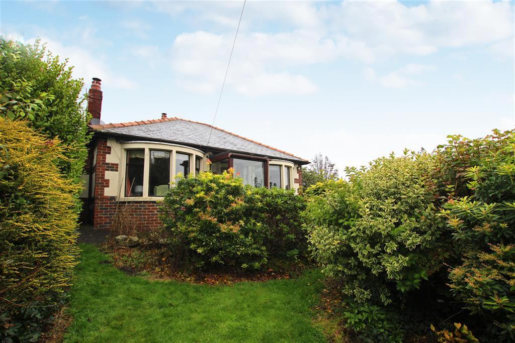 Bog Height Road, Darwen, BB3 0LF 2 bed bungalow £200,000