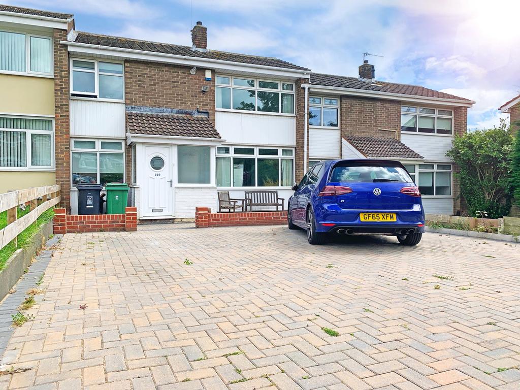Throston Grange Lane, Hartlepool, TS26 3 bed semidetached house £104,000