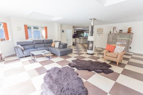 14 Norton Park, Ascot, SL5 9BW
