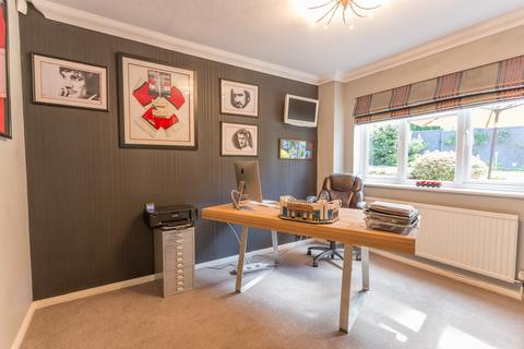 14 Norton Park, Ascot, SL5 9BW