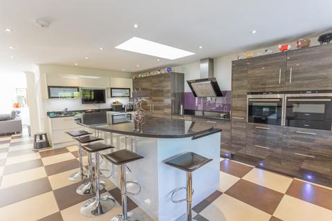 14 Norton Park, Ascot, SL5 9BW