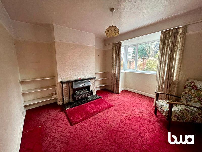 Madin Road, Tipton, DY4 8JT 3 bed semidetached house £65,000