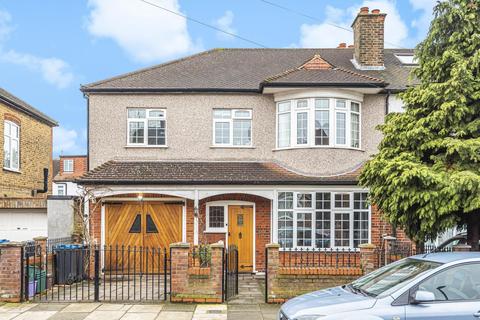 58 Elmhurst Avenue, Mitcham, CR4 2HN
