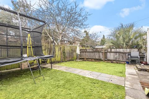 58 Elmhurst Avenue, Mitcham, CR4 2HN