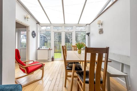 58 Elmhurst Avenue, Mitcham, CR4 2HN