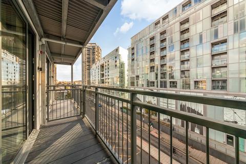 3 bedroom apartment for sale, Meridian Point, Creek Road, Greenwich, SE8