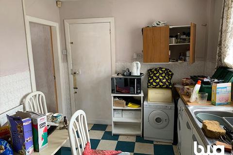 35 Cadle Road, Bushbury, Wolverhampton, WV10 9SJ