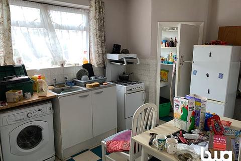 35 Cadle Road, Bushbury, Wolverhampton, WV10 9SJ
