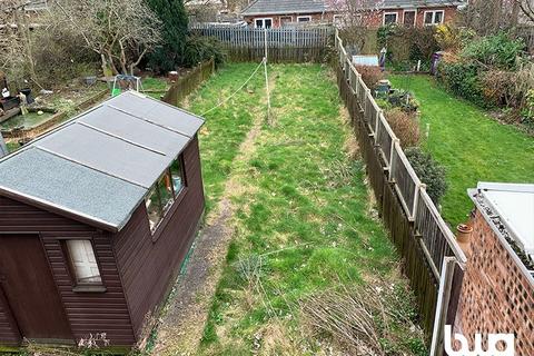 35 Cadle Road, Bushbury, Wolverhampton, WV10 9SJ