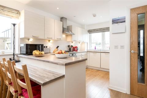 12 Wallace Gardens, Roslin, EH25 9JZ