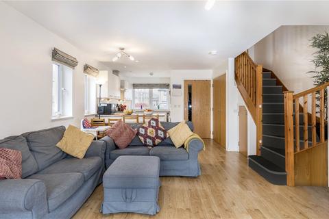 12 Wallace Gardens, Roslin, EH25 9JZ