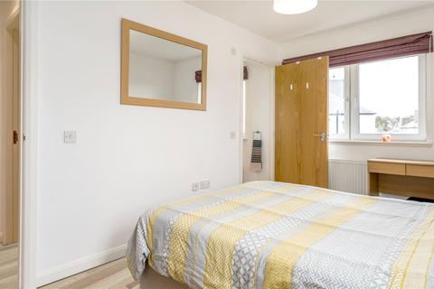 12 Wallace Gardens, Roslin, EH25 9JZ