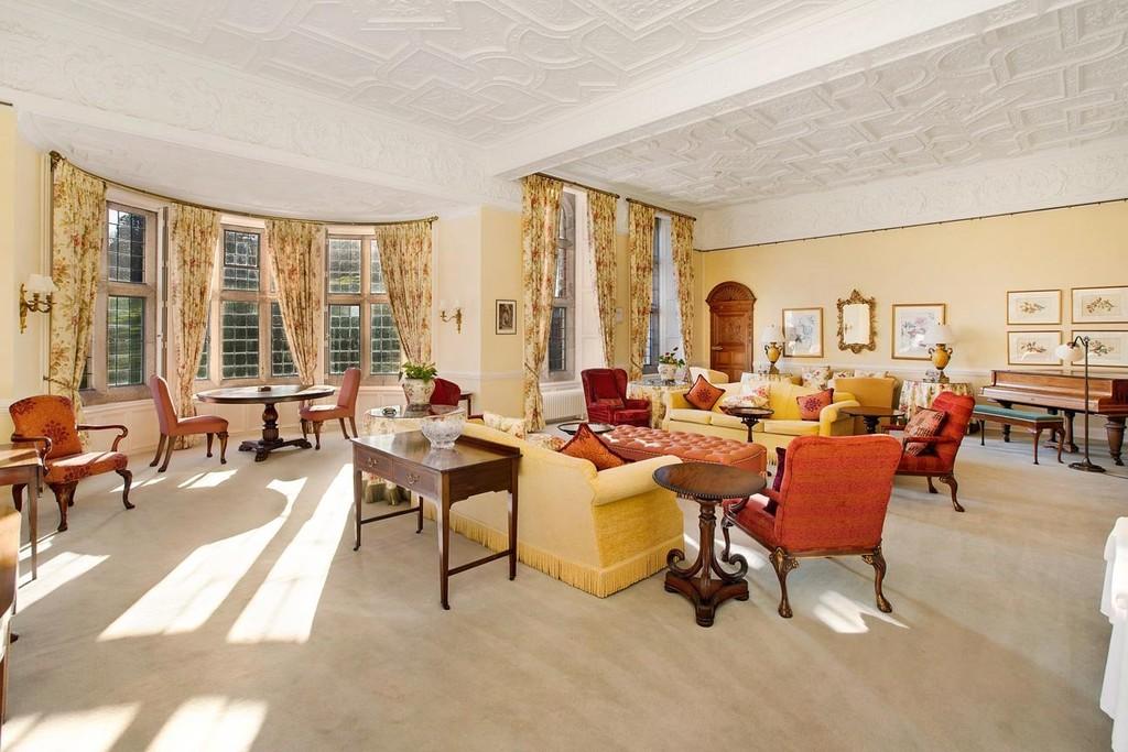 Communal Drawing Room