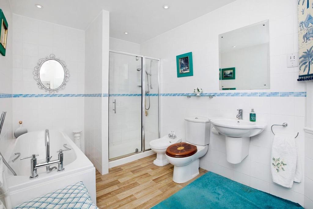 En suite to Bedroom 1