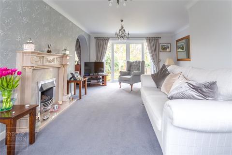 24 Salisbury Crescent, Ashton-under-lyne, OL6 8DB