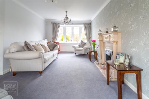 24 Salisbury Crescent, Ashton-under-lyne, OL6 8DB