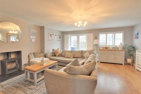 4 bedroom semi-detached house for sale, Braintree Road, Felsted