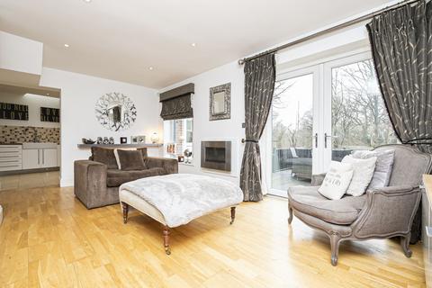 3 Princes Way, Buckhurst Hill, IG9 5DU