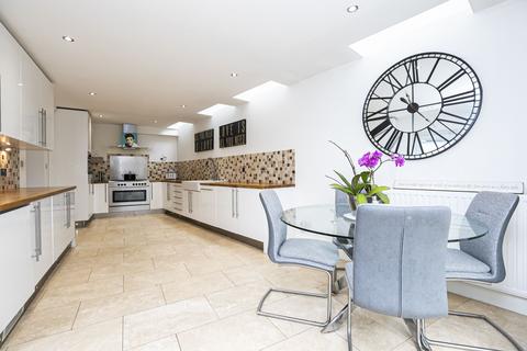 3 Princes Way, Buckhurst Hill, IG9 5DU
