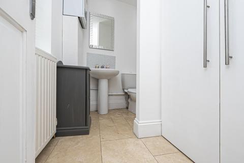 3 Princes Way, Buckhurst Hill, IG9 5DU
