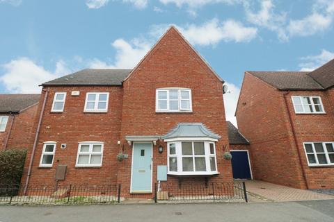 33 Calcutt Way, Shirley, Solihull, B90 1RS