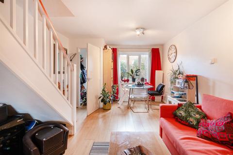 131 Brangwyn Crescent, London, SW19 2UA