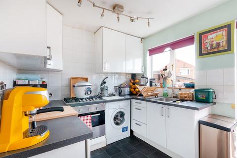 131 Brangwyn Crescent, London, SW19 2UA