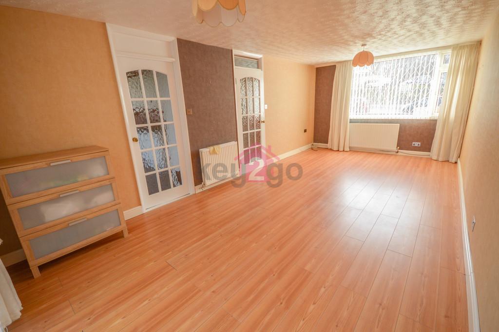 Park Grange Road, Sheffield 3 bed terraced house £725 pcm (£167 pw)