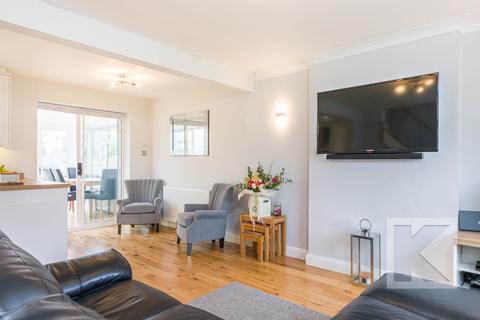 3 Slades View Close, Diggle, Oldham, OL3 5PE