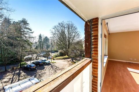 12, Russell Court Heather Way, Hindhead, GU26 6AS