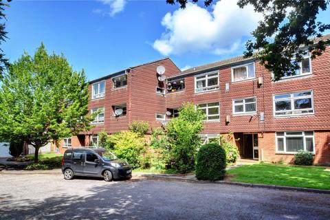 12, Russell Court Heather Way, Hindhead, GU26 6AS