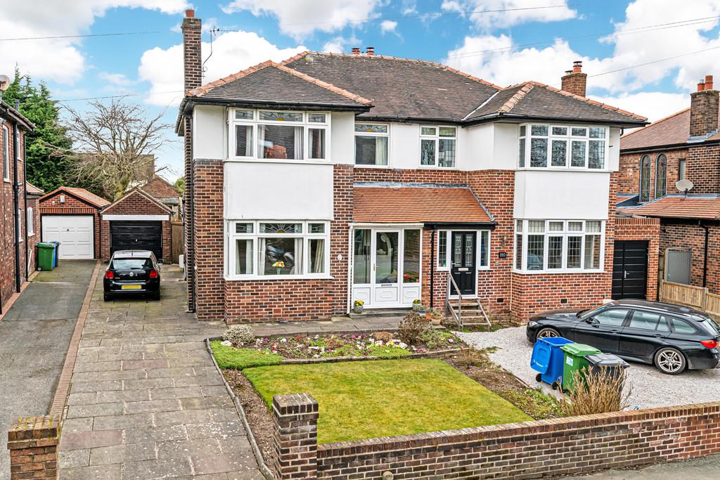 London Road, Stretton, Warrington 3 bed semidetached house £335,000