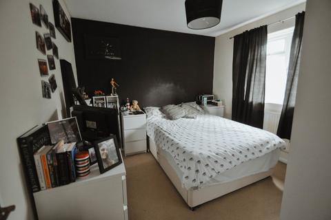 9 Box Close, Laindon, Basildon, SS15 4AG