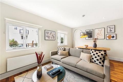 5 Claylands Place, London, SW8 1NL