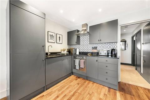 5 Claylands Place, London, SW8 1NL