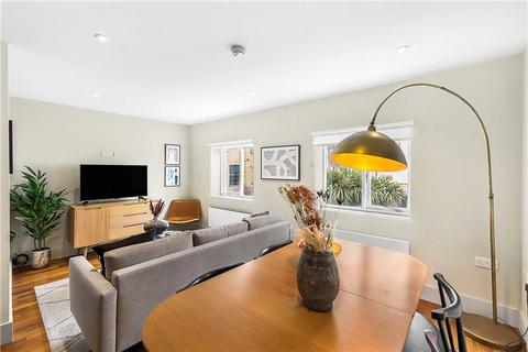 5 Claylands Place, London, SW8 1NL