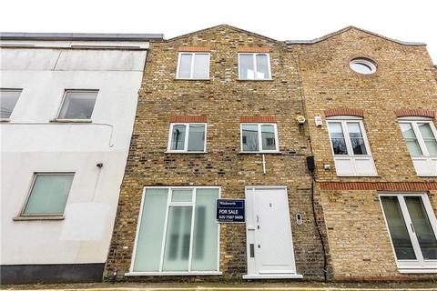 5 Claylands Place, London, SW8 1NL