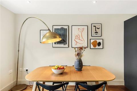 5 Claylands Place, London, SW8 1NL