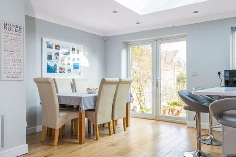 111 Heath Road, Crayford, Dartford, DA1 3NR